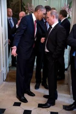 president-barack-obama-talks-with-russian-president-vladimir-putin_a-g-14703664-8088923